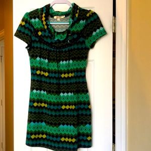 Aryeh Dress, Small, beautiful neckline with 2 buttons